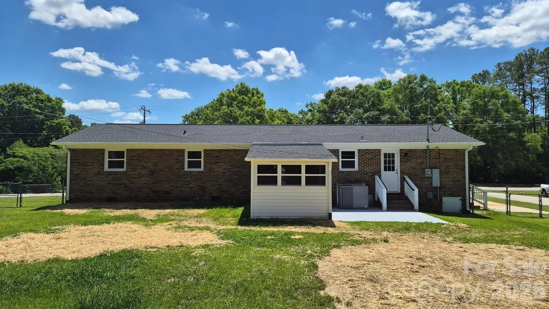 Photo of 2047 John Everall Road