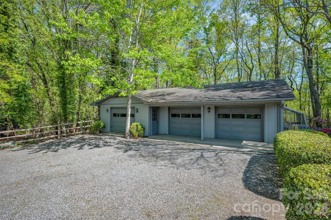 Photo of 176 Fox Run Lane