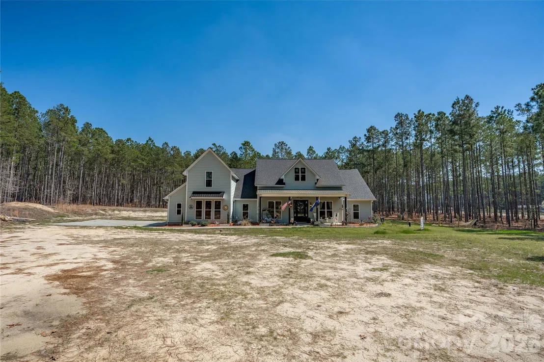 Photo of 2138 Lockhart Road