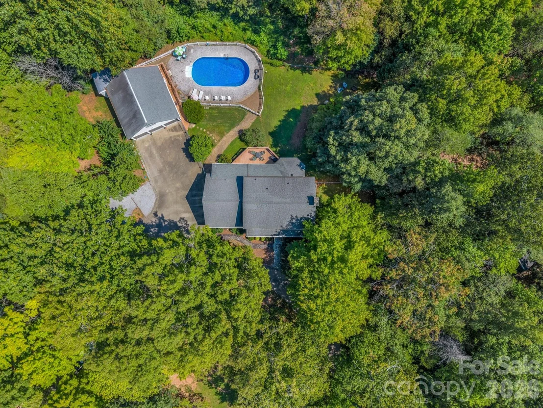 Photo of 215 Hillcrest Drive