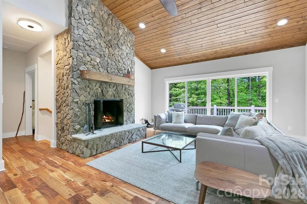 Photo of 131 Bear Trace Road