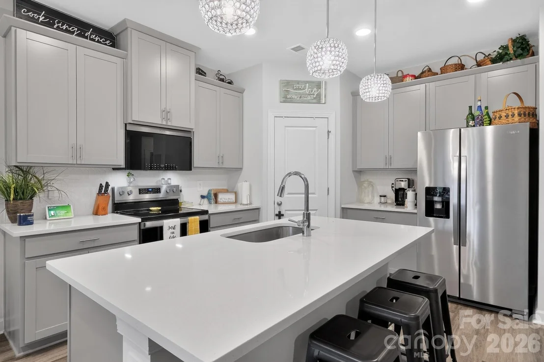 Photo of 1229 Morehead Drive