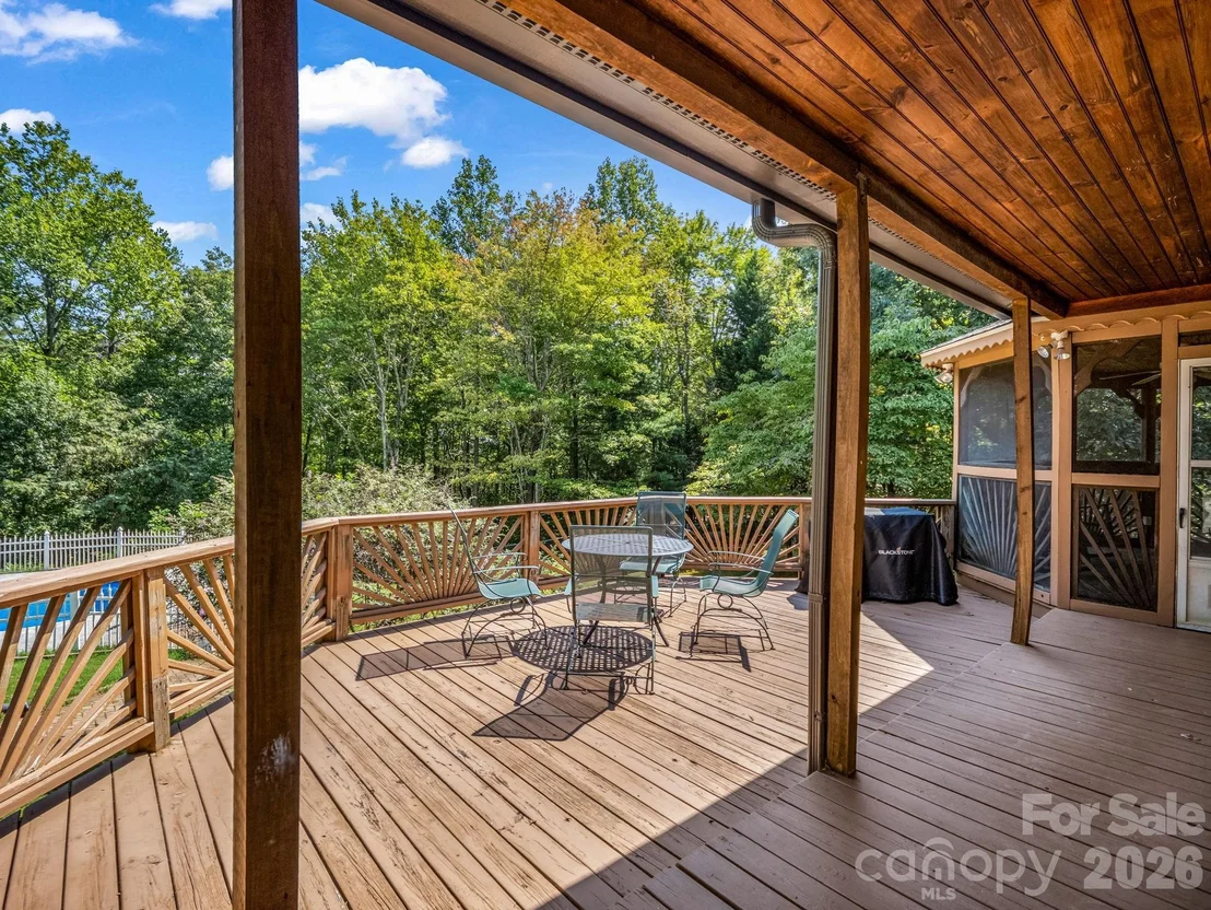Photo of 215 Hillcrest Drive