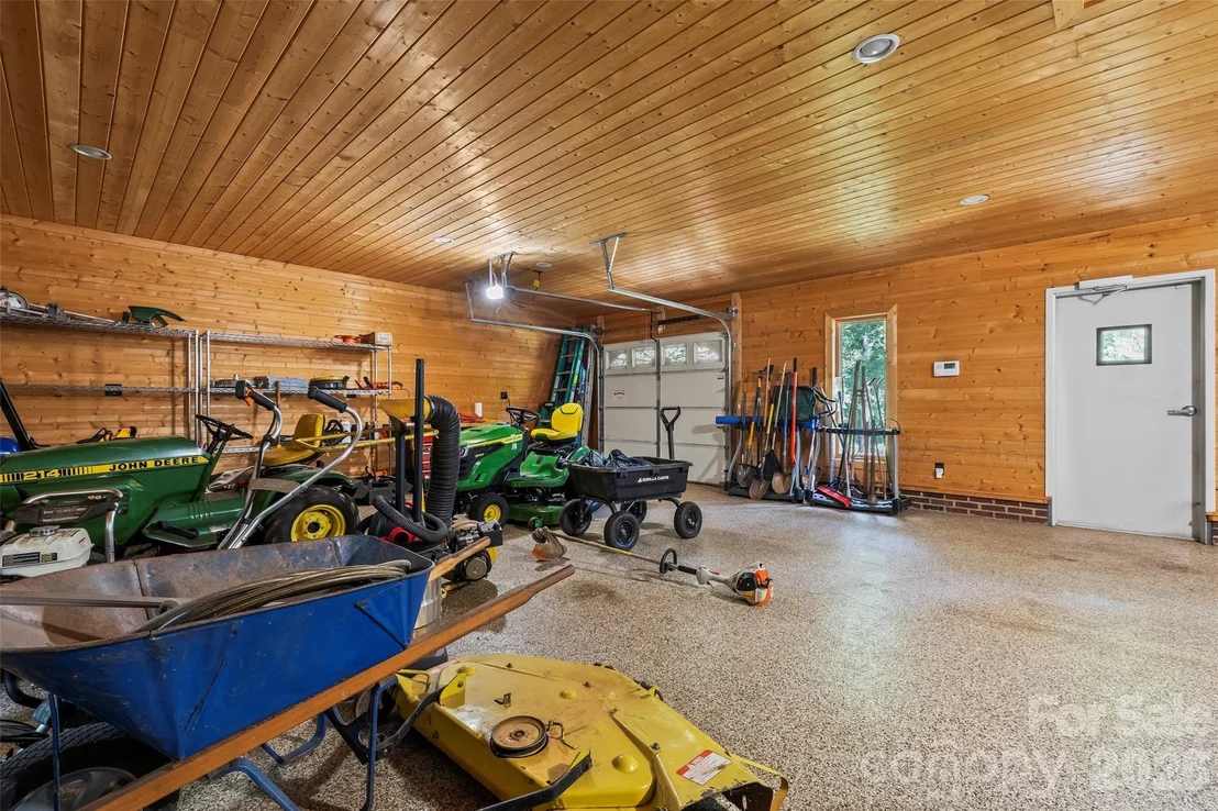 Photo of 600 Fairway Drive
