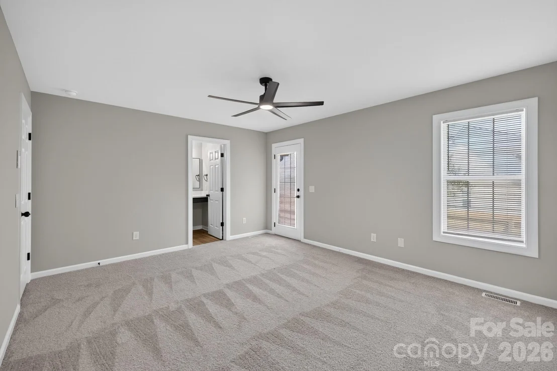 Photo of 1001 Loch Lomond Circle