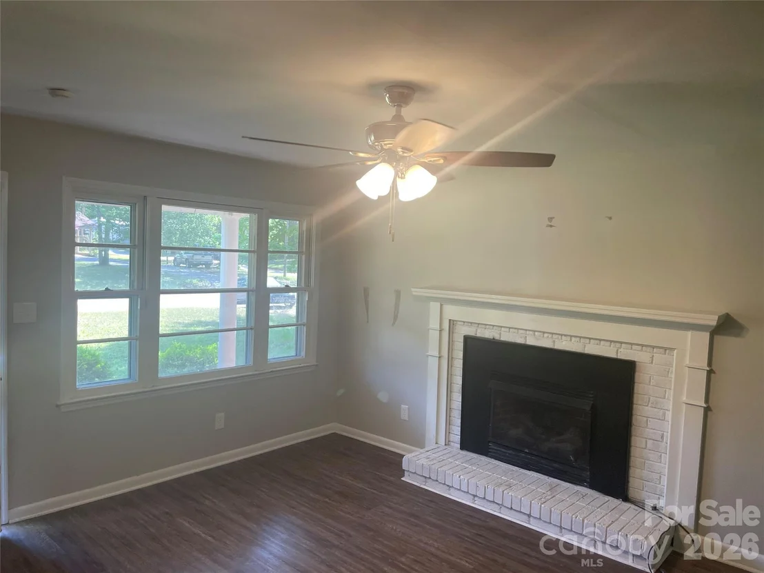Photo of 2801 Lyndell Way