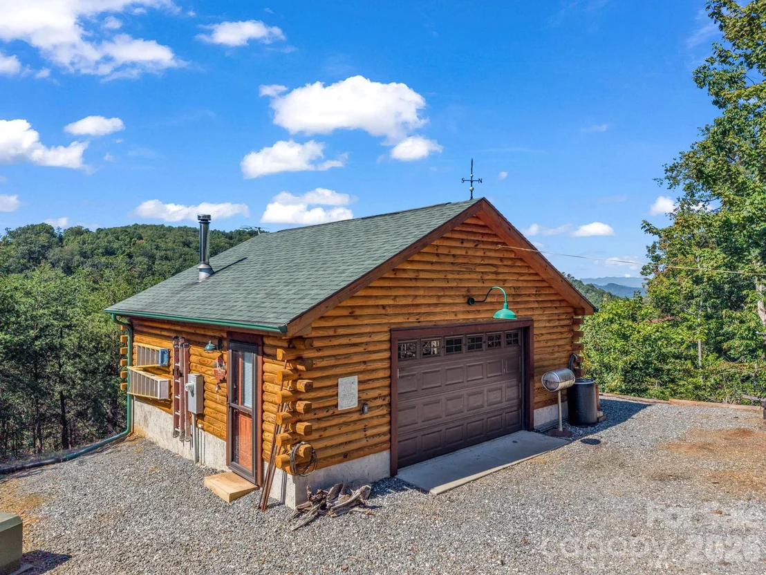 Photo of 762 Valley View Drive