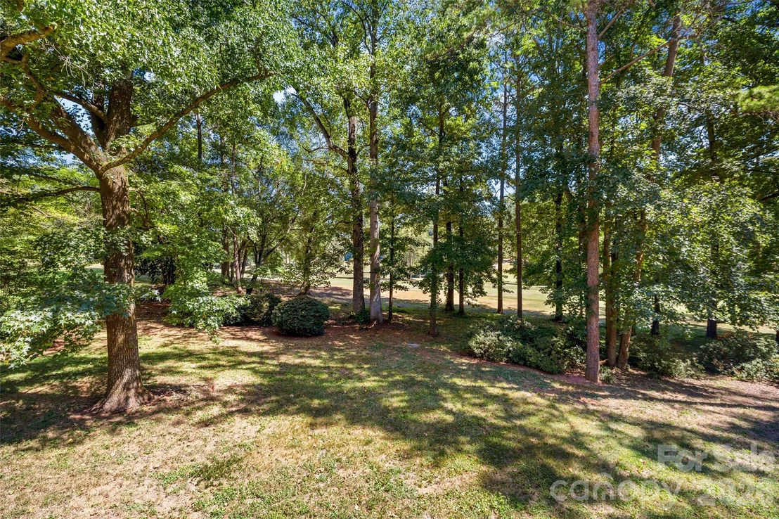 Photo of 600 Fairway Drive