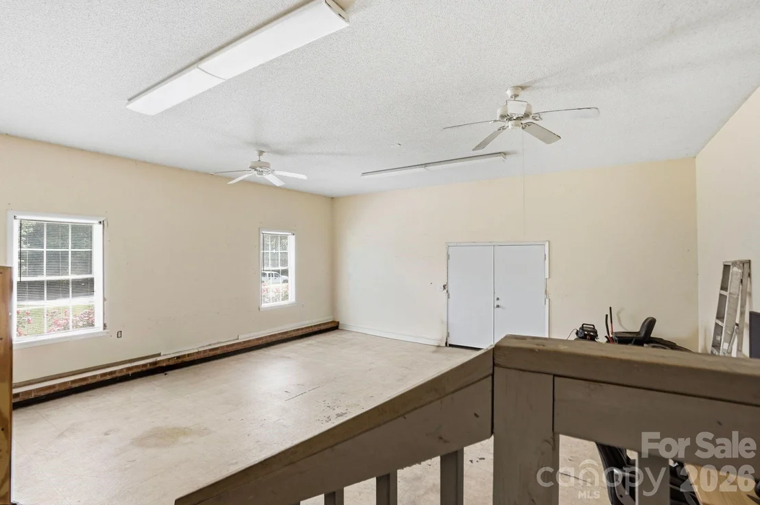 Photo of 142 Sam Bailes Boulevard