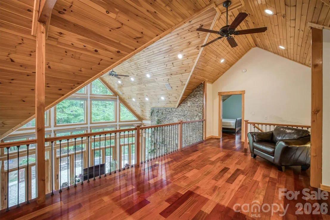 Photo of 5162 Beech Bluff Drive