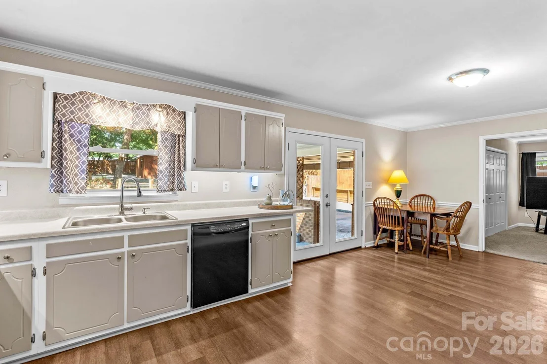 Photo of 320 Miller Drive