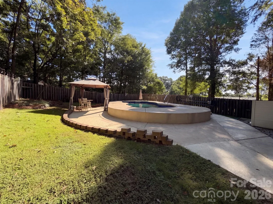 Photo of 121 Goodman Circle NE