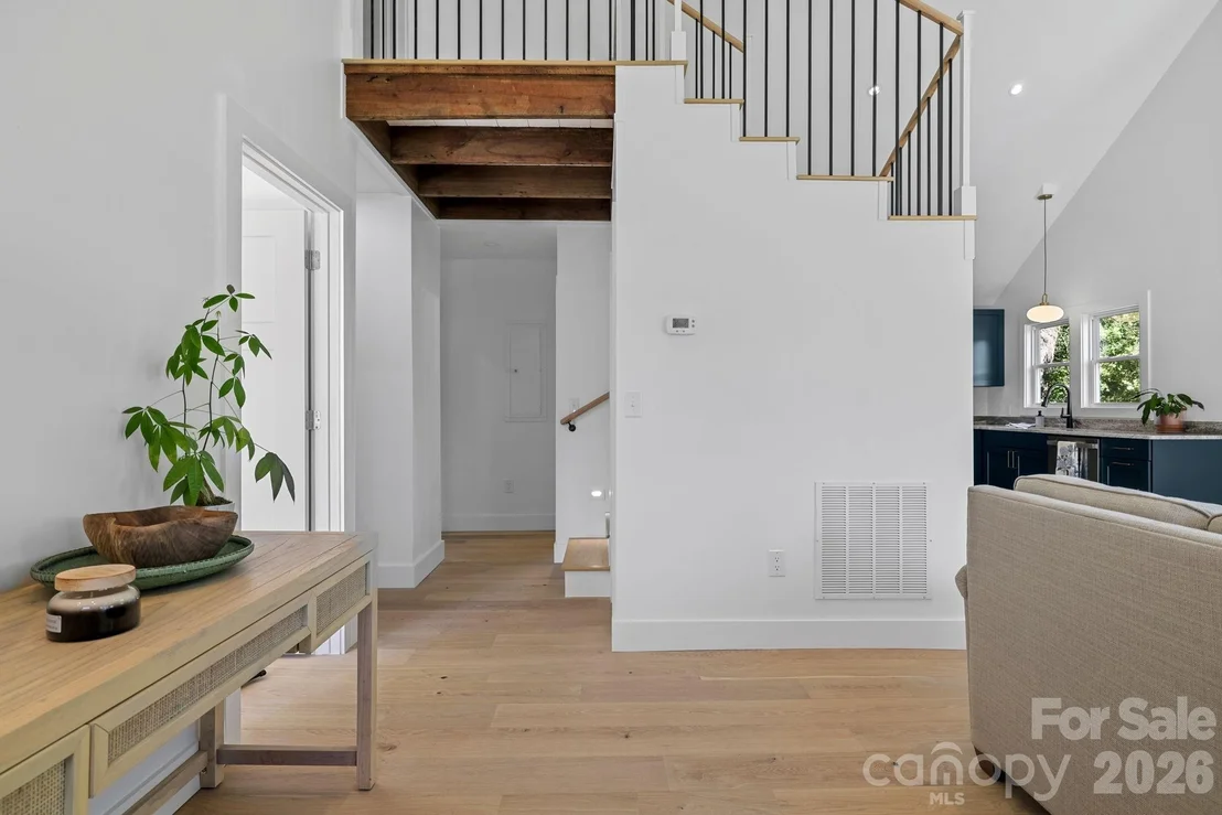 Photo of 523 Harrison Avenue