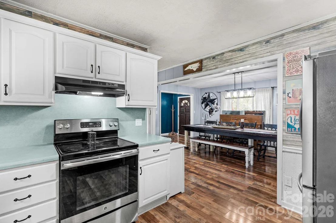 Photo of 230 E Old Farm Road