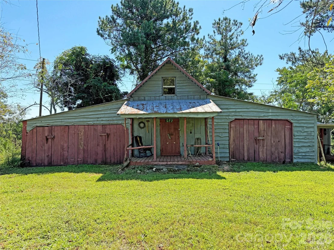Photo of 2125 Whiteside Road