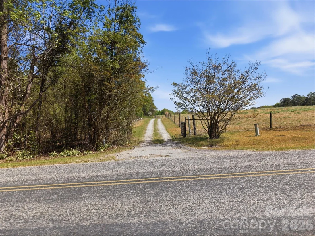 Photo of 52 Mcmillan Road
