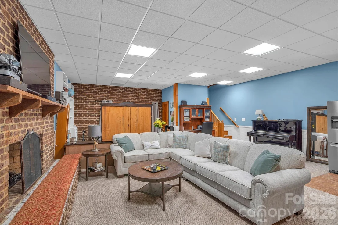 Photo of 105 Winchester Drive