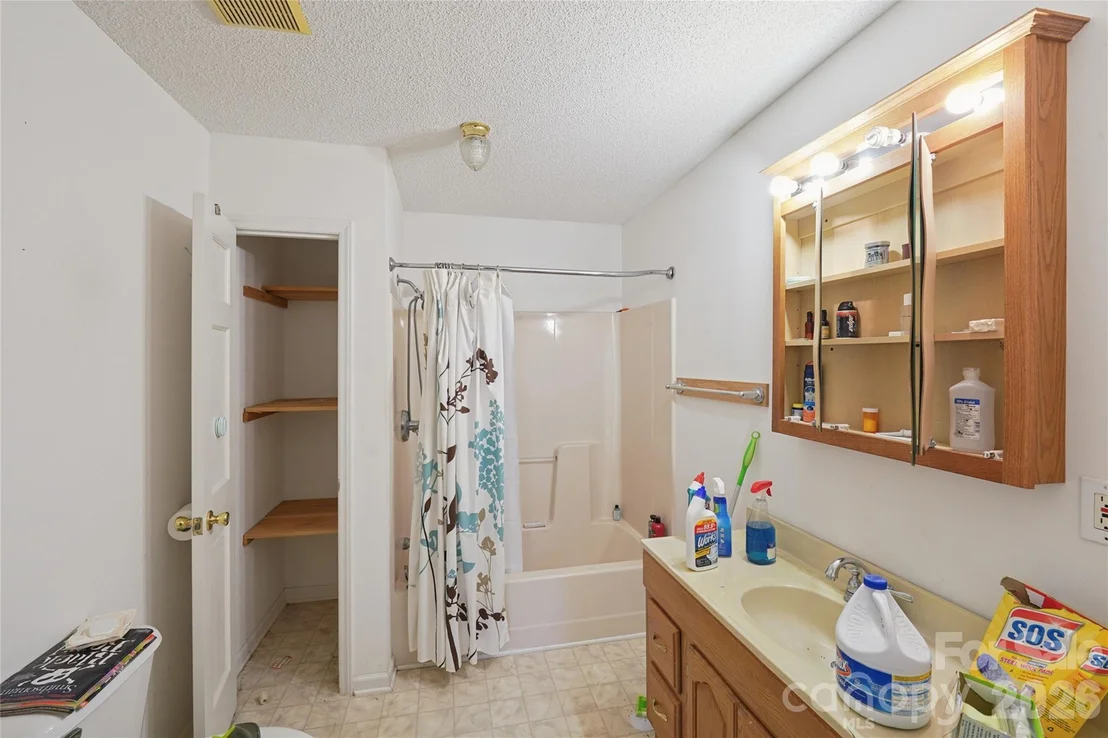 Photo of 204 Hughey Drive