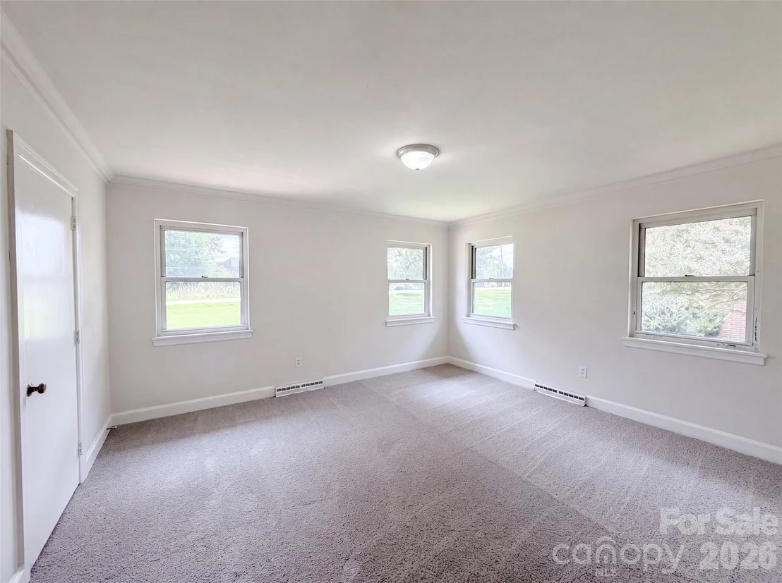 Photo of 411 Roy Eaker Road
