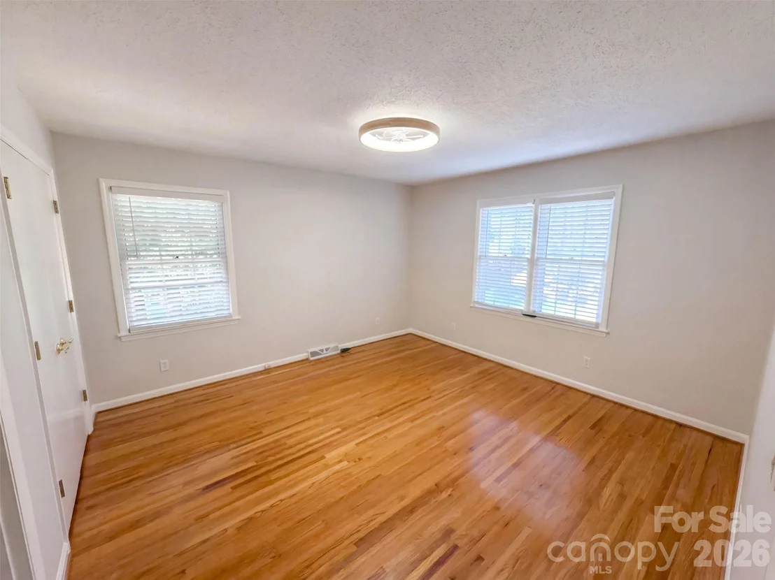 Photo of 1030 Mclaughlin Drive