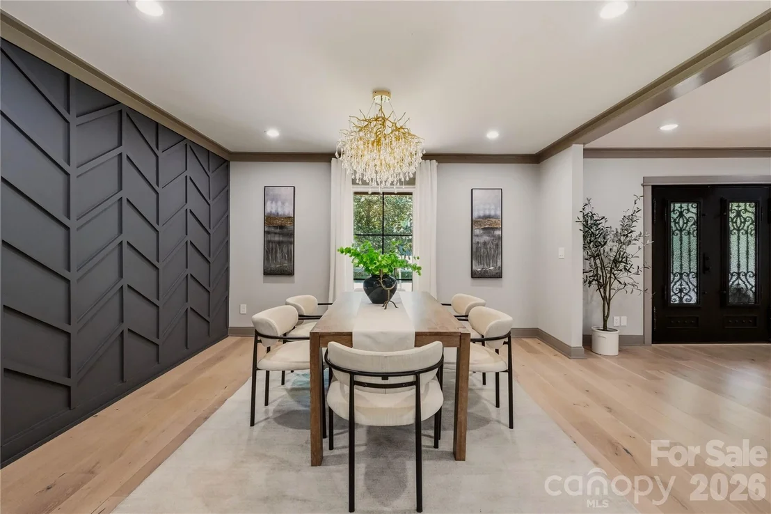 Photo of 2919 Colony Road