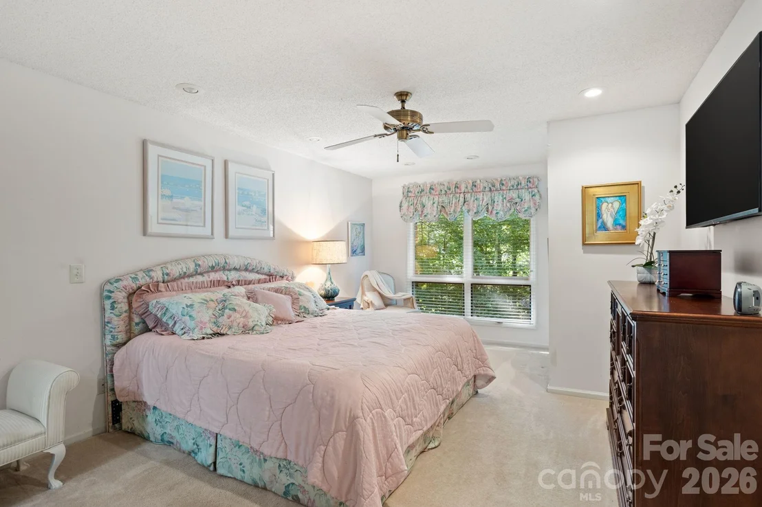 Photo of 128 Forest View Drive