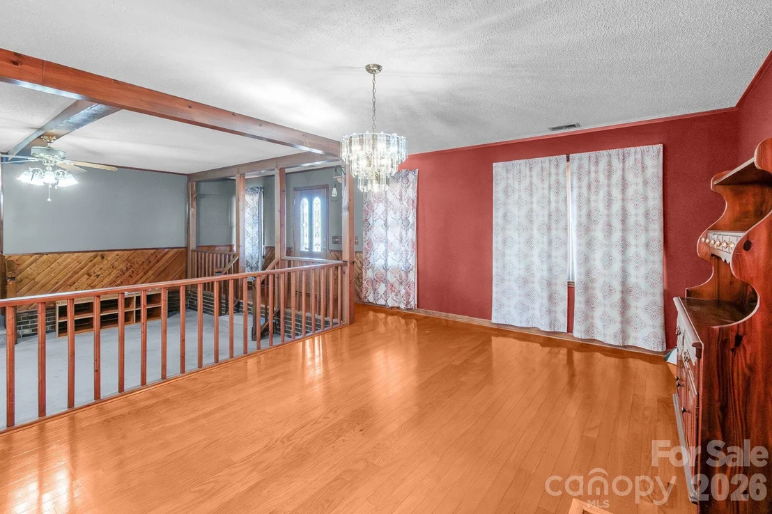 Photo of 1295 Cattle Ridge Road