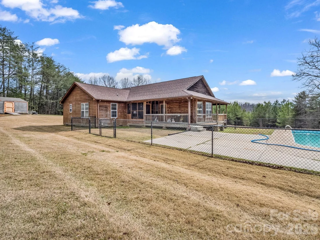 Photo of 308 Frog Hollow Road