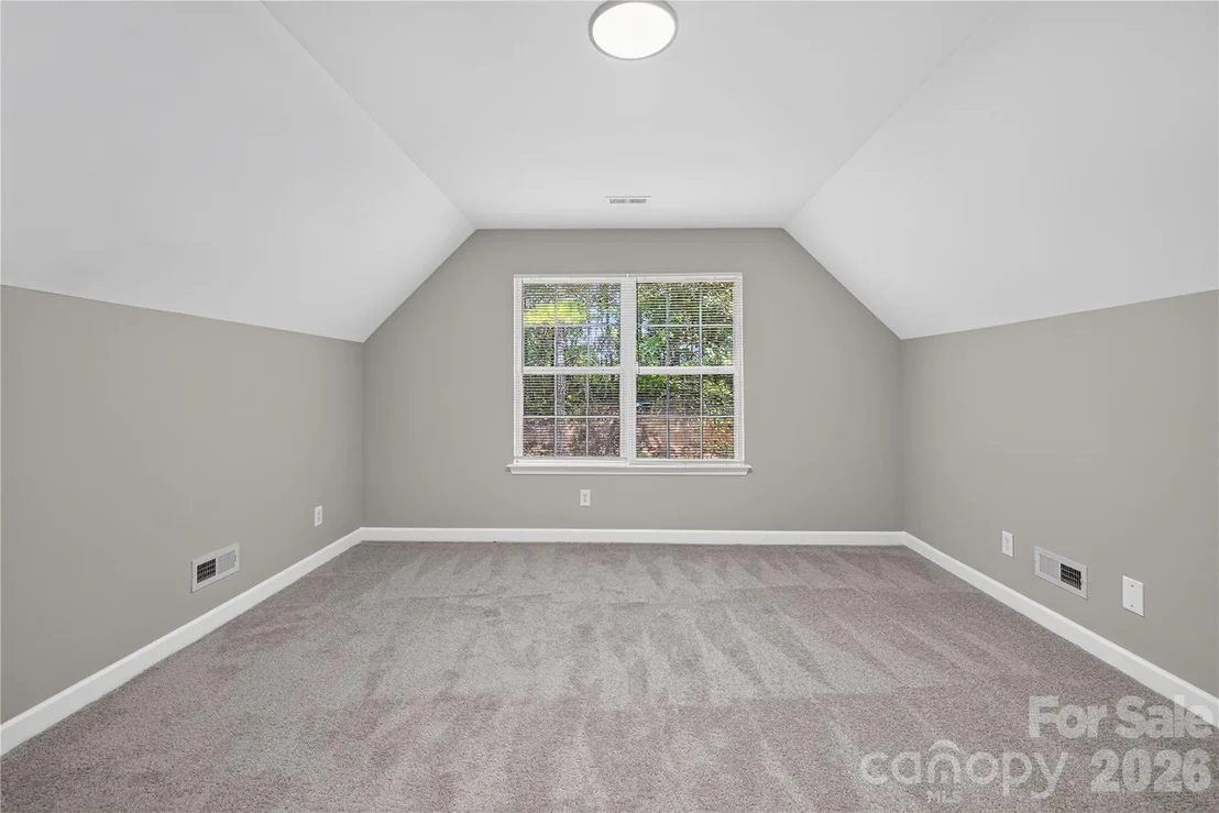 Photo of 634 Longacre Drive