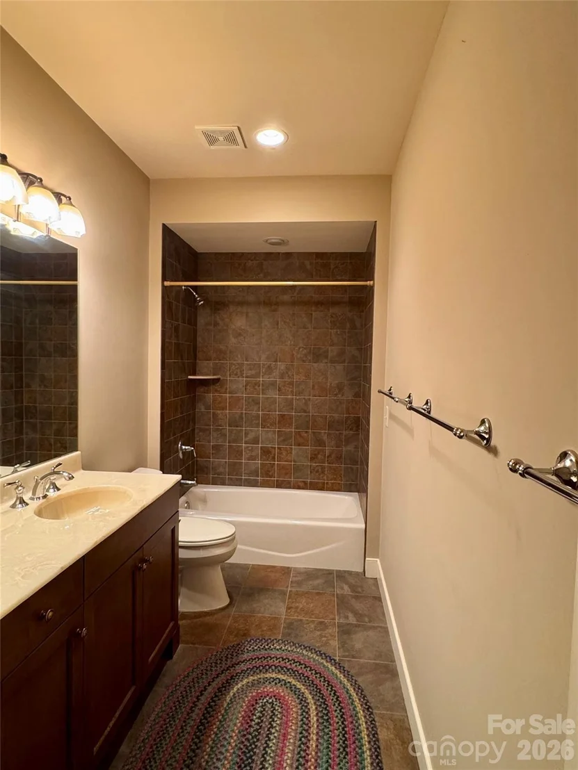 Photo of 894 Dunroy Drive