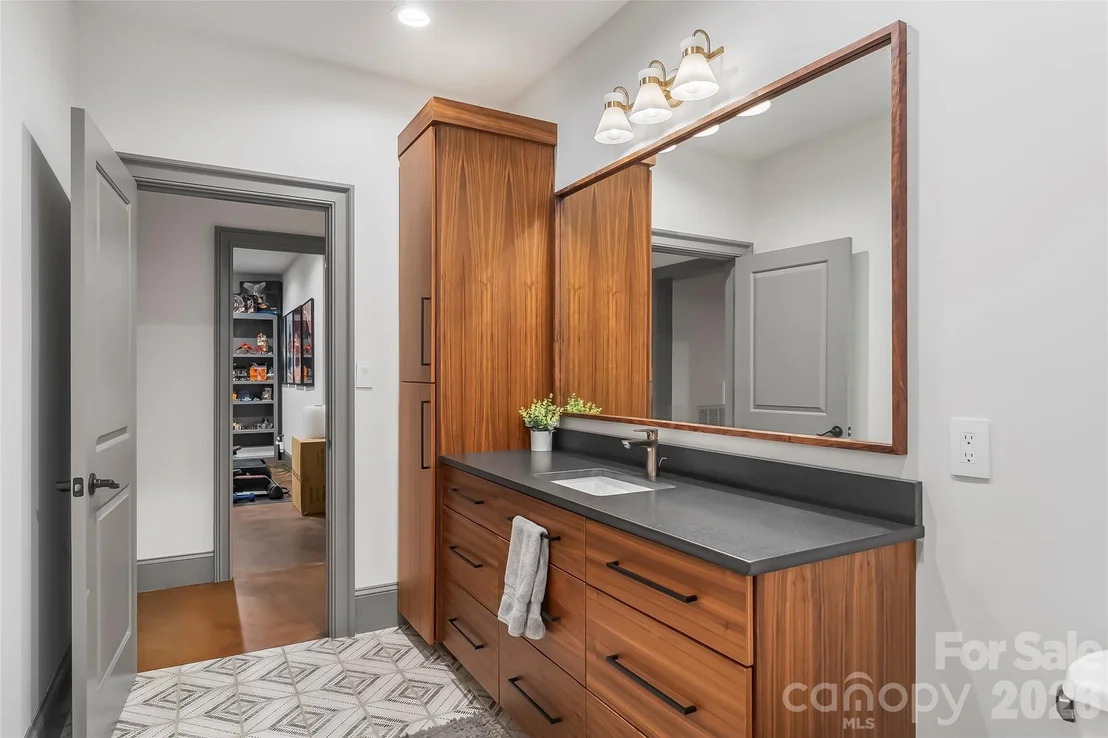 Photo of 5069 Lighthouse Court