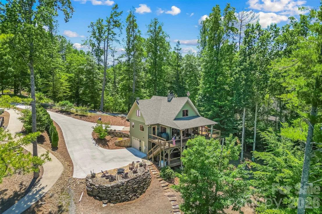 Photo of 590 Larkhaven Drive