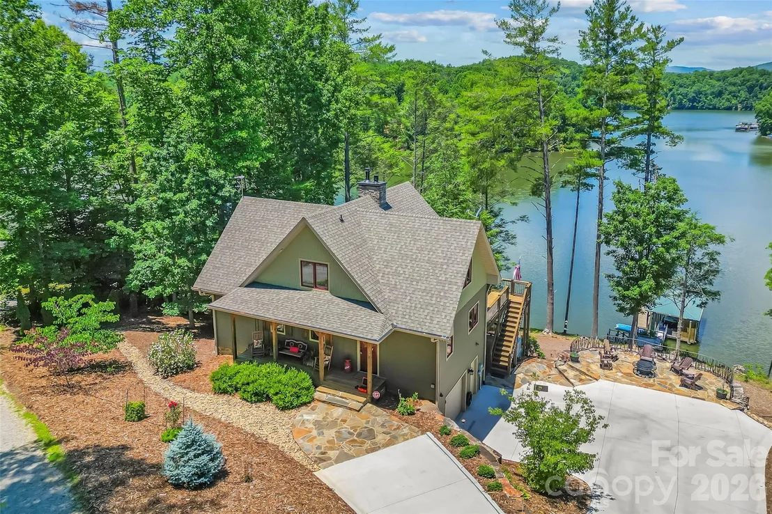 Photo of 590 Larkhaven Drive