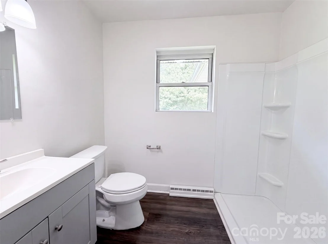 Photo of 411 Roy Eaker Road