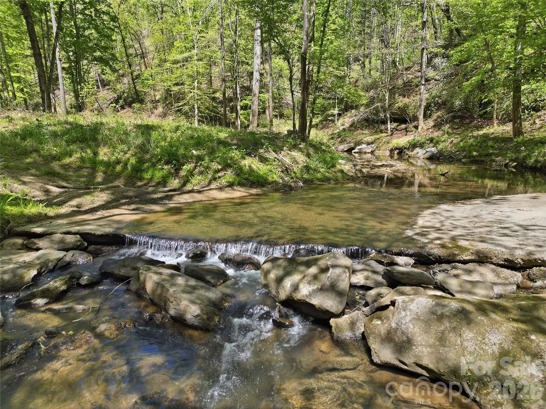 Photo of 723 N Highland Road