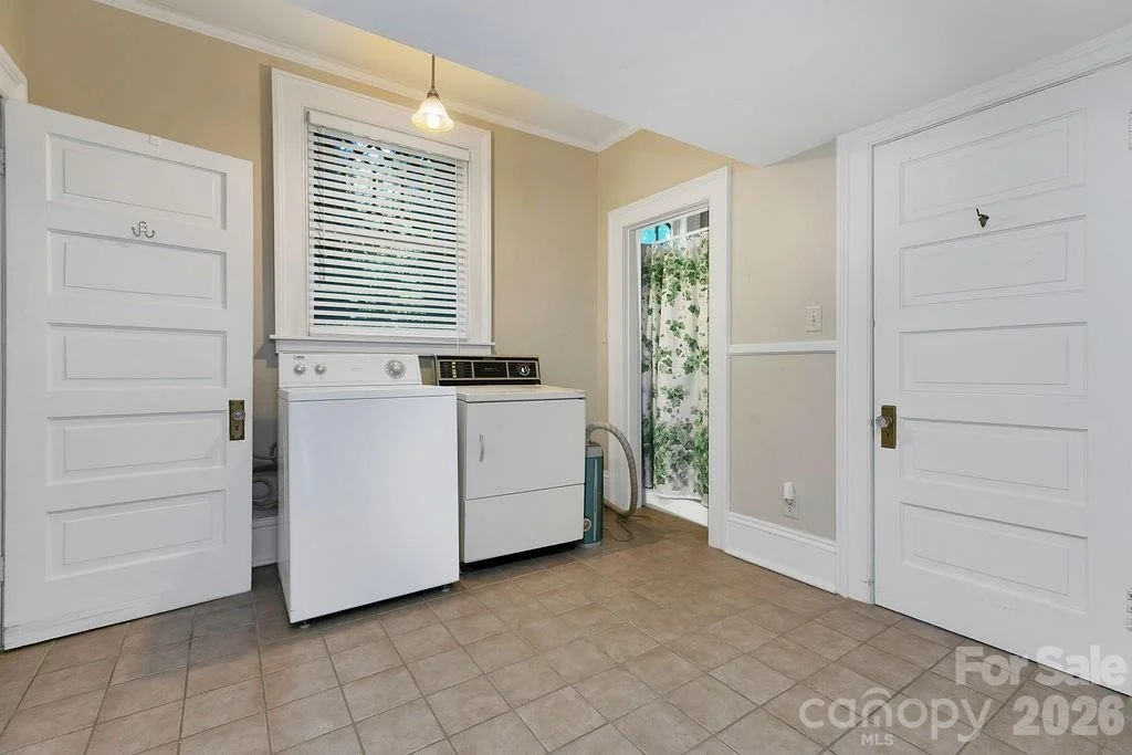 Photo of 208 Probart Street