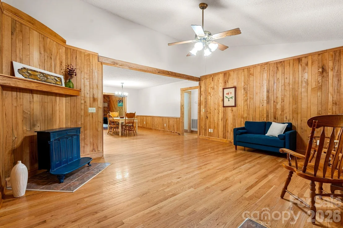 Photo of 633 Wilson Lane