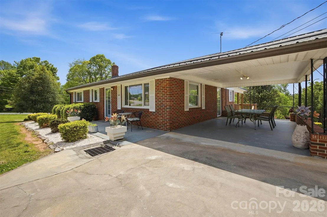Photo of 101 Regina Drive