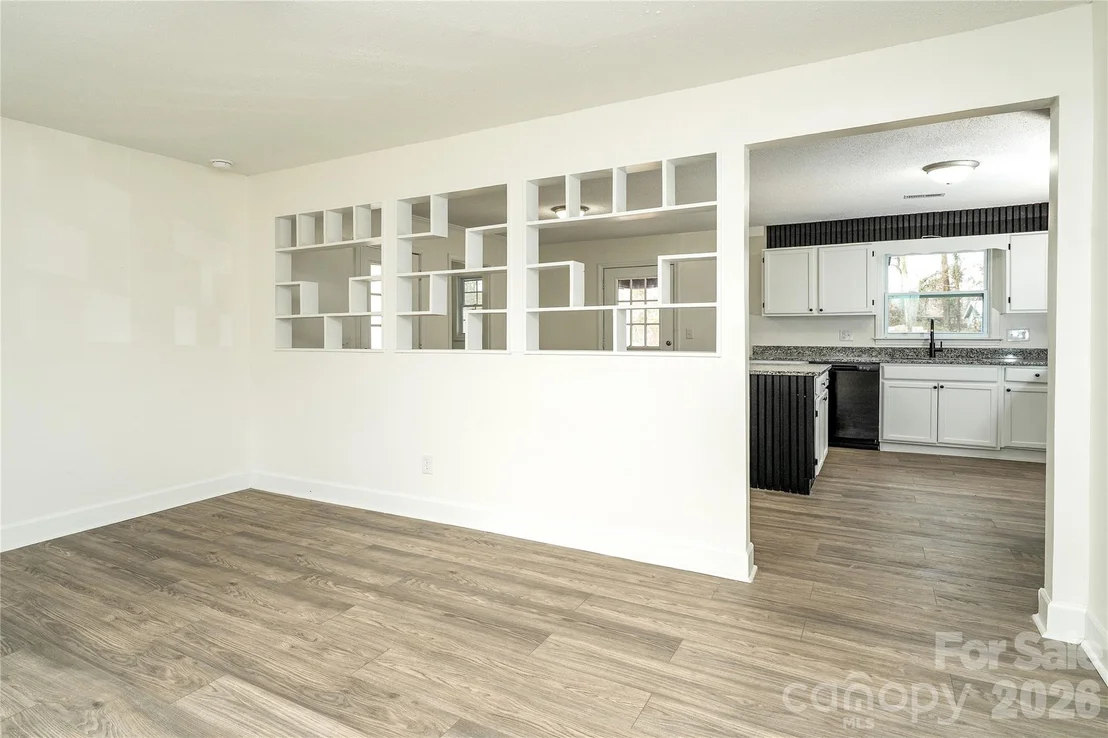 Photo of 3115 Crestview Drive