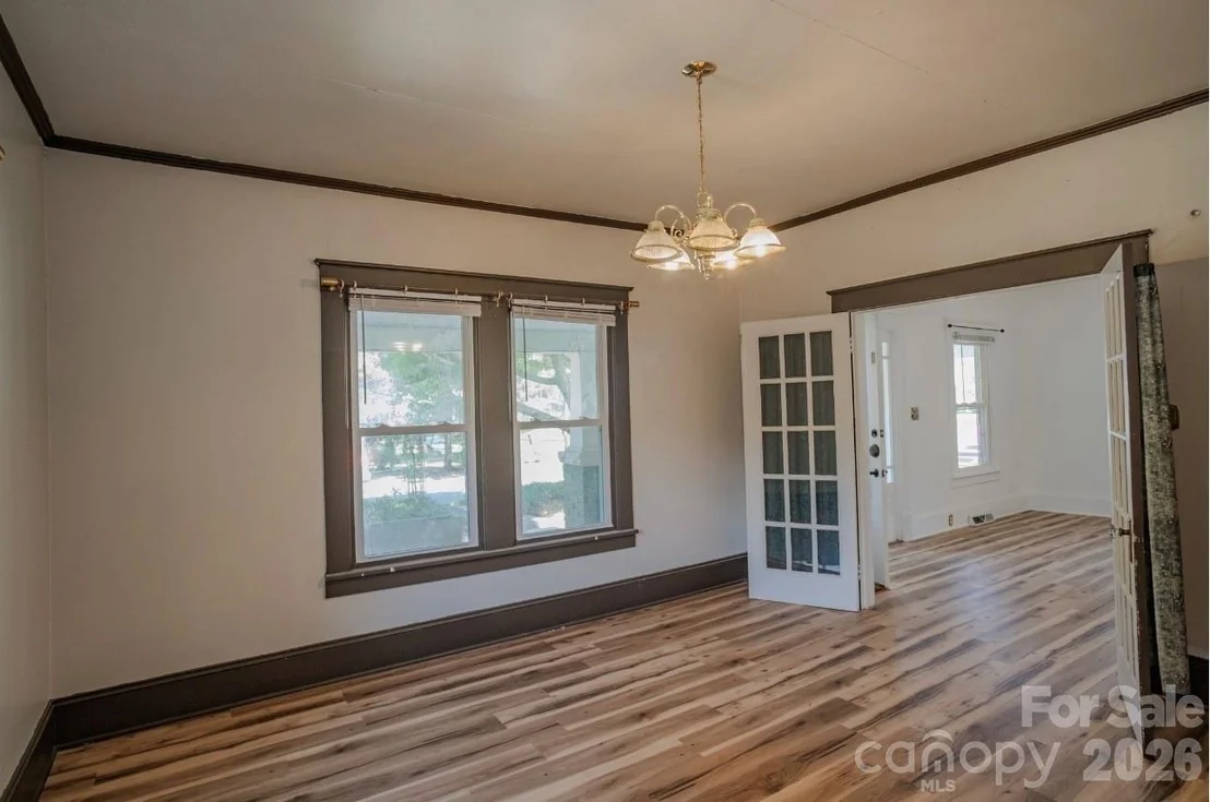 Photo of 401 8th Street