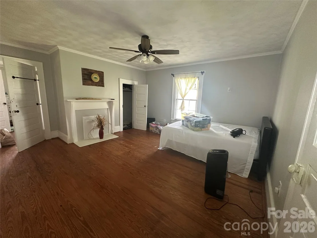 Photo of 609 Front Street