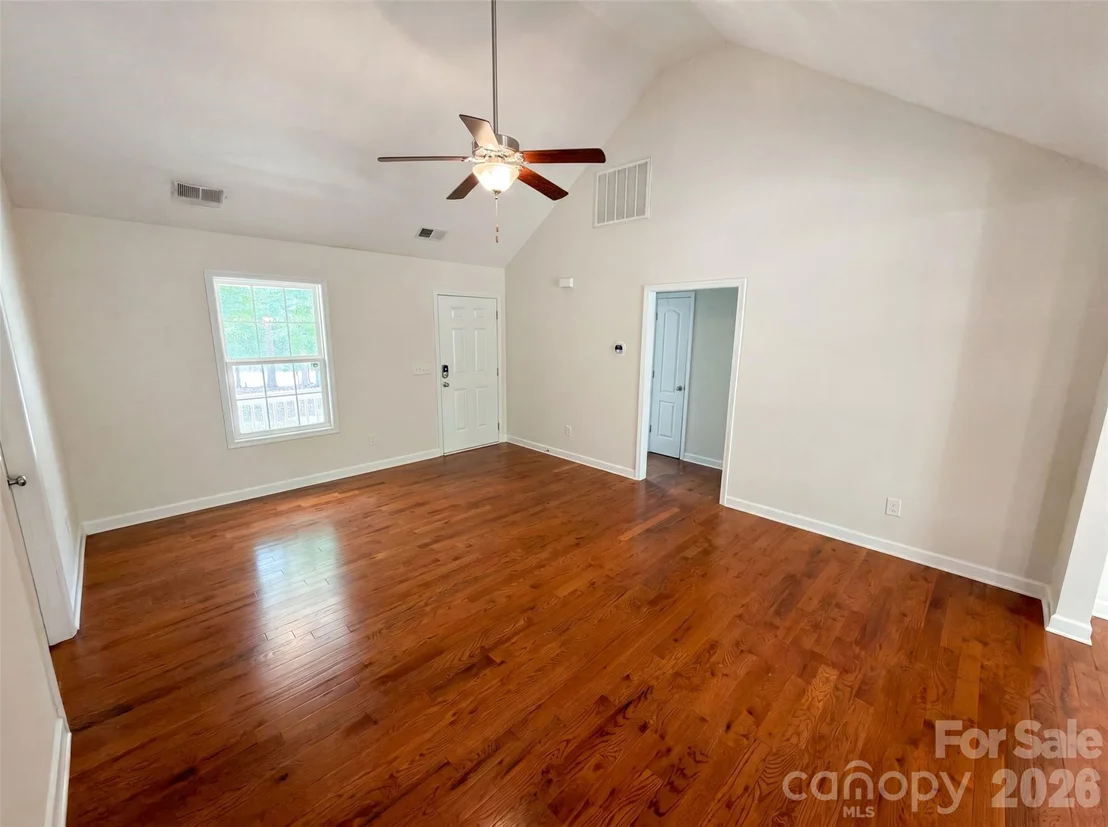 Photo of 494 Hall Spencer Road