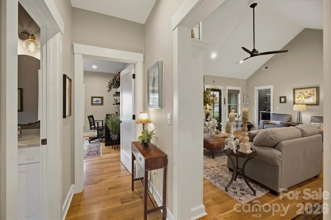 Photo of 124 Beechmont Drive