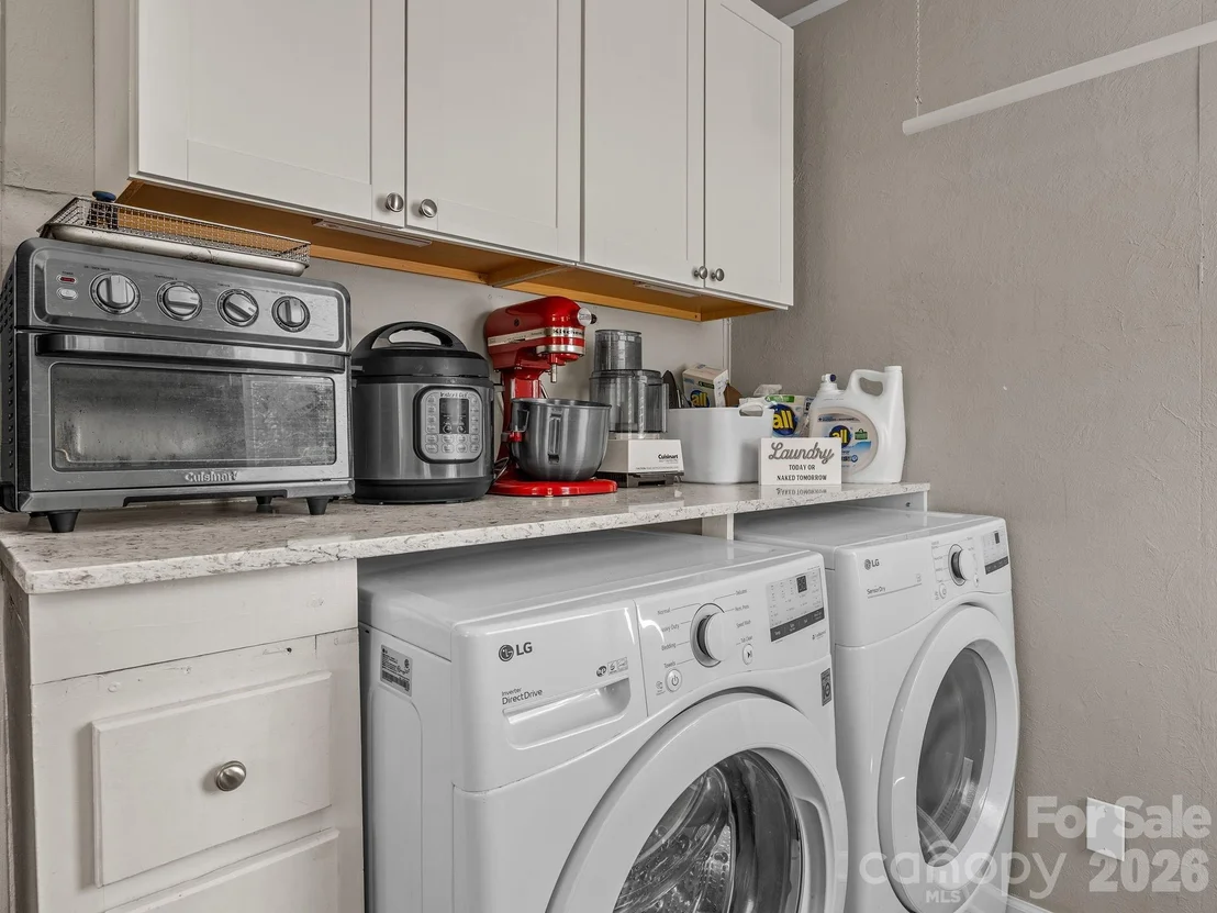Photo of 110 Grady Avenue