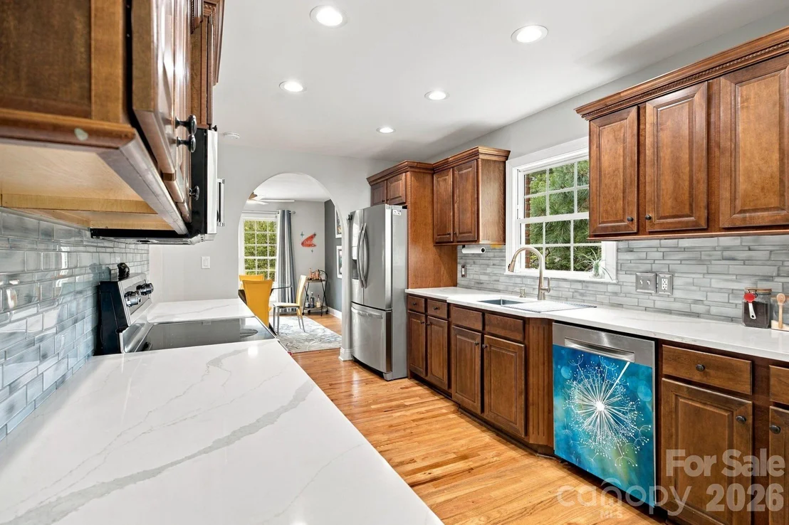 Photo of 1463 Brookstone Drive