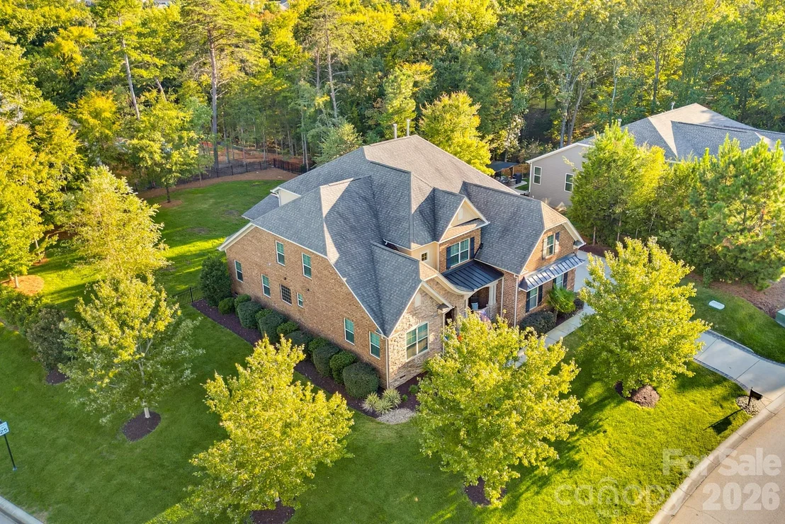 Photo of 3060 Feathers Drive