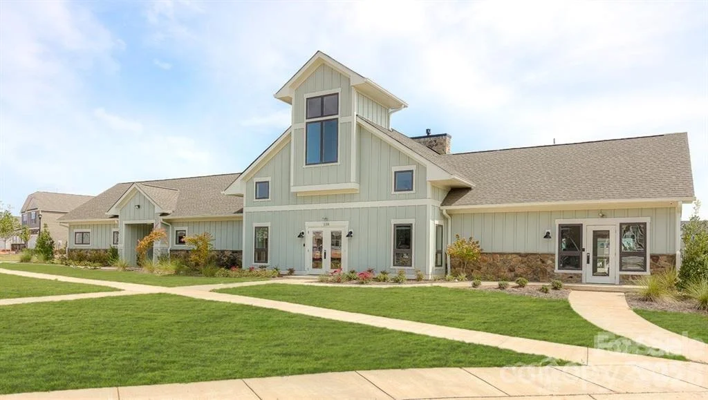 Photo of 128 Longleaf Drive