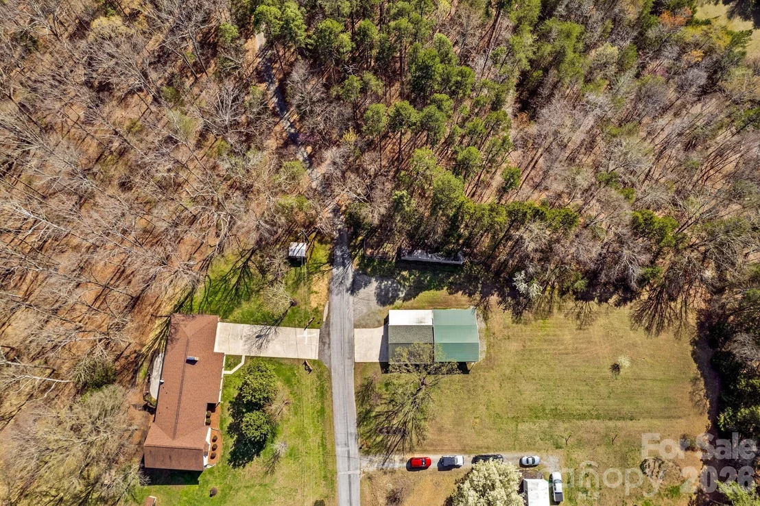 Photo of 5075 Lakeview Drive