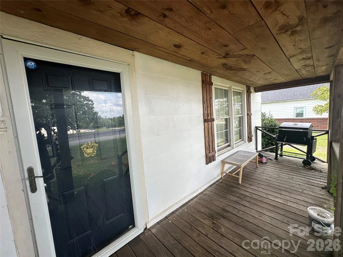Photo of 609 Front Street