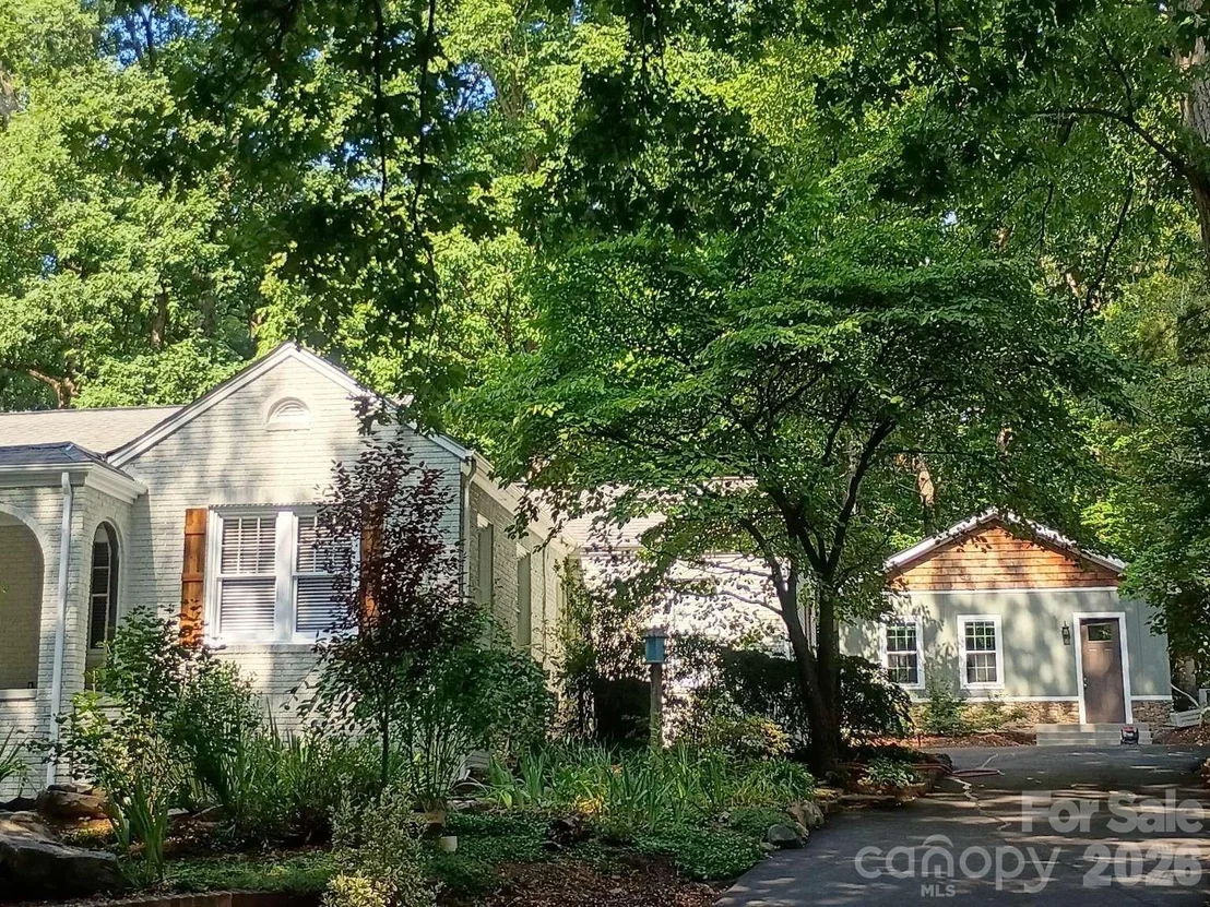 Photo of 403 N Cannon Boulevard